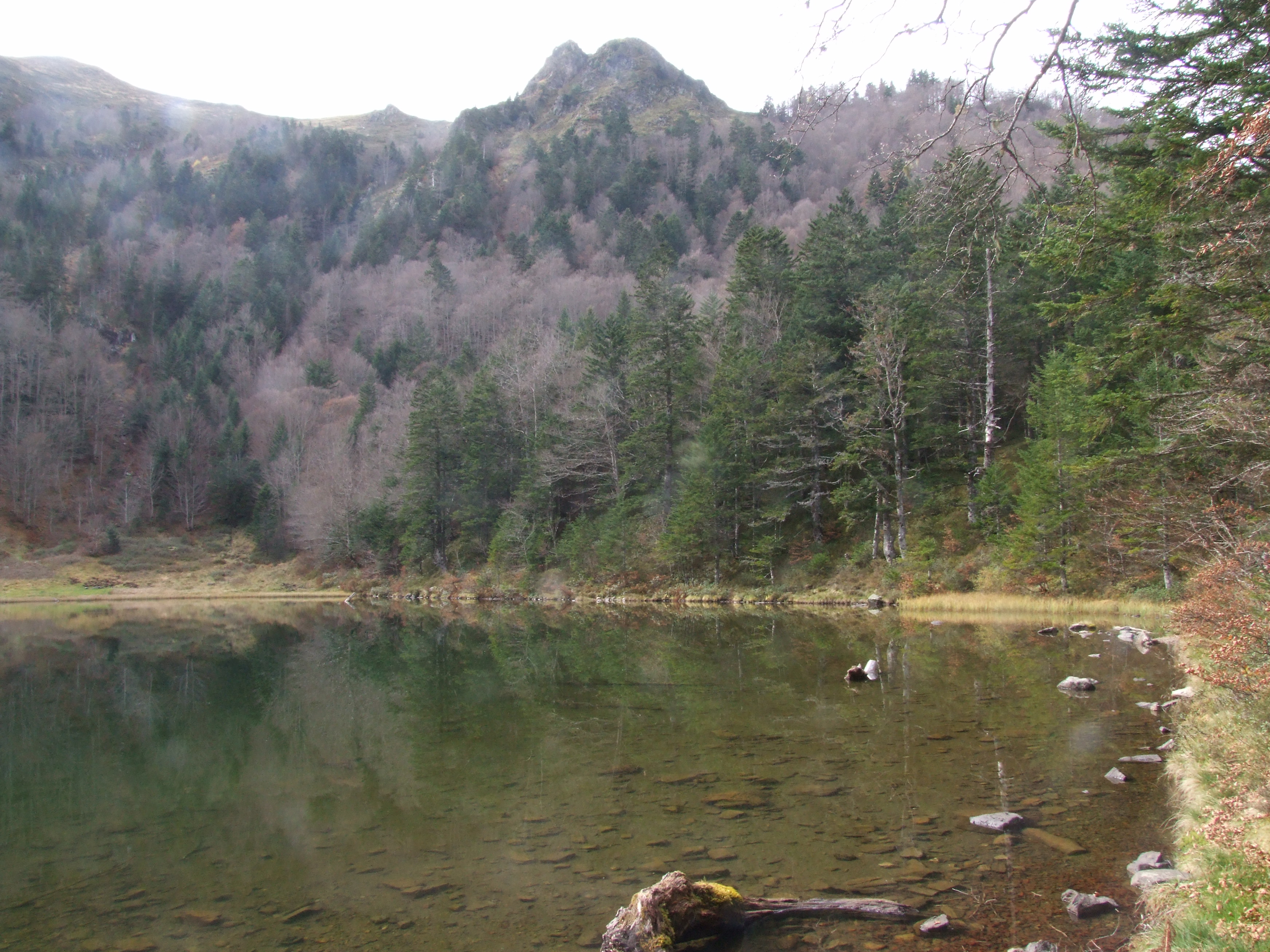 Etang de Guzet and Pic de Crabe