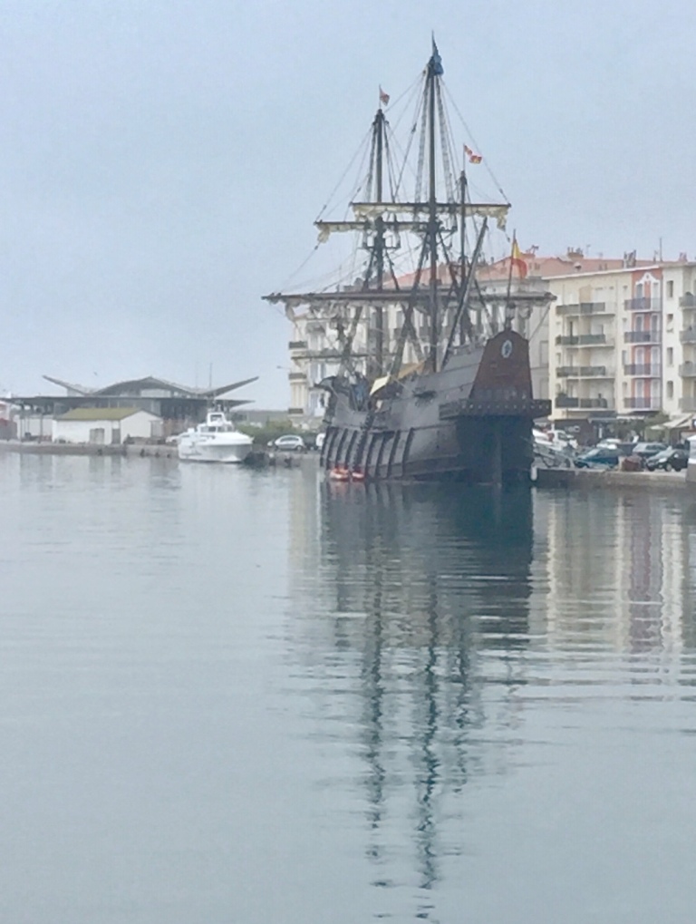 Sète canals tall ship
