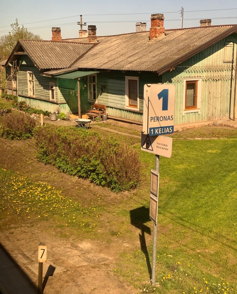 Sttion between Vilnius and Kaunas